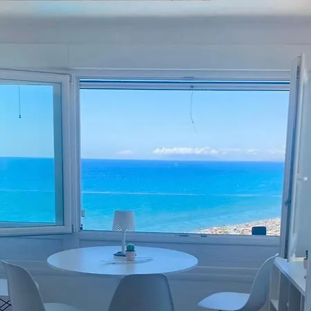 Perla Blanca Mit Pool Und Meerblick Apartamento